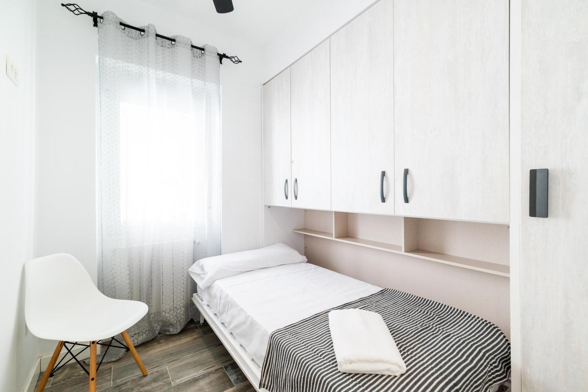 Pajaritos Suites Junto A Centro, Estacion De Tren Y Plaza De Toros Granada Exteriör bild