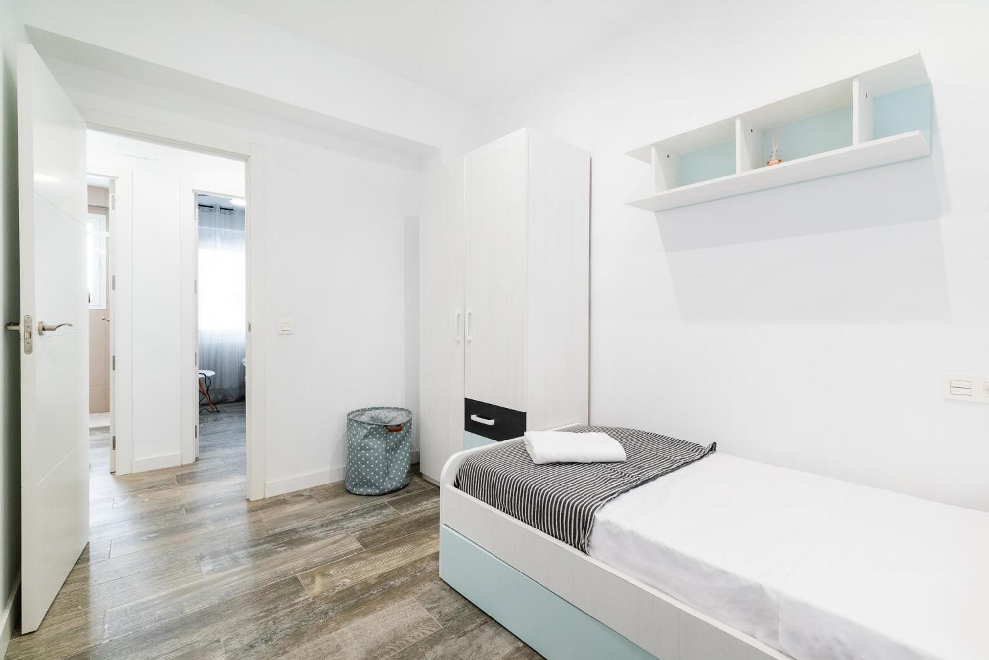 Pajaritos Suites Junto A Centro, Estacion De Tren Y Plaza De Toros Granada Exteriör bild