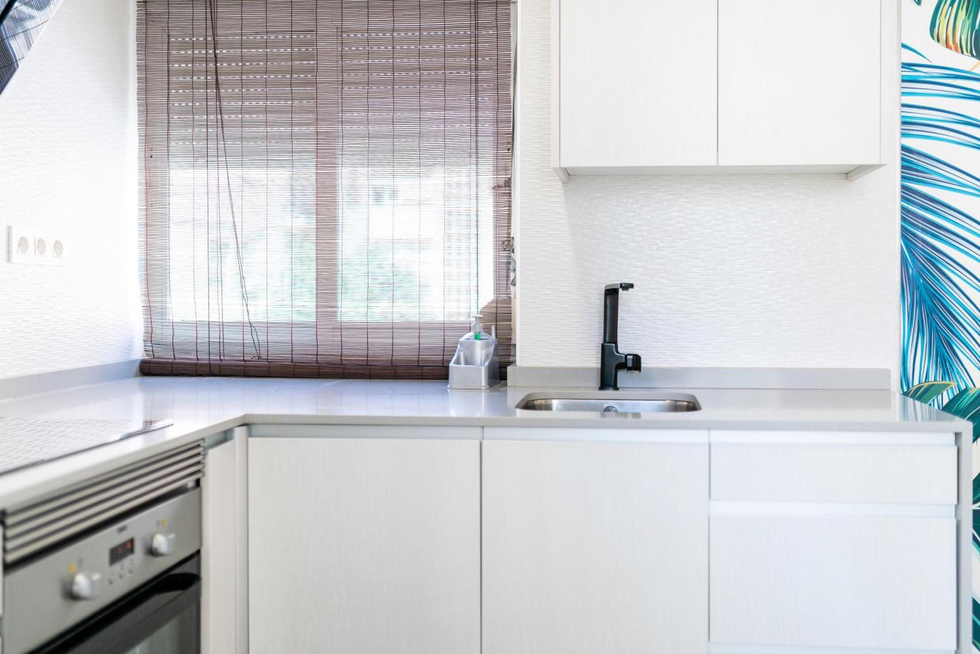 Pajaritos Suites Junto A Centro, Estacion De Tren Y Plaza De Toros Granada Exteriör bild
